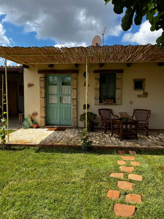 Graziosa Stanza Campidanese Su Segundu Guest House Oristano Exterior foto